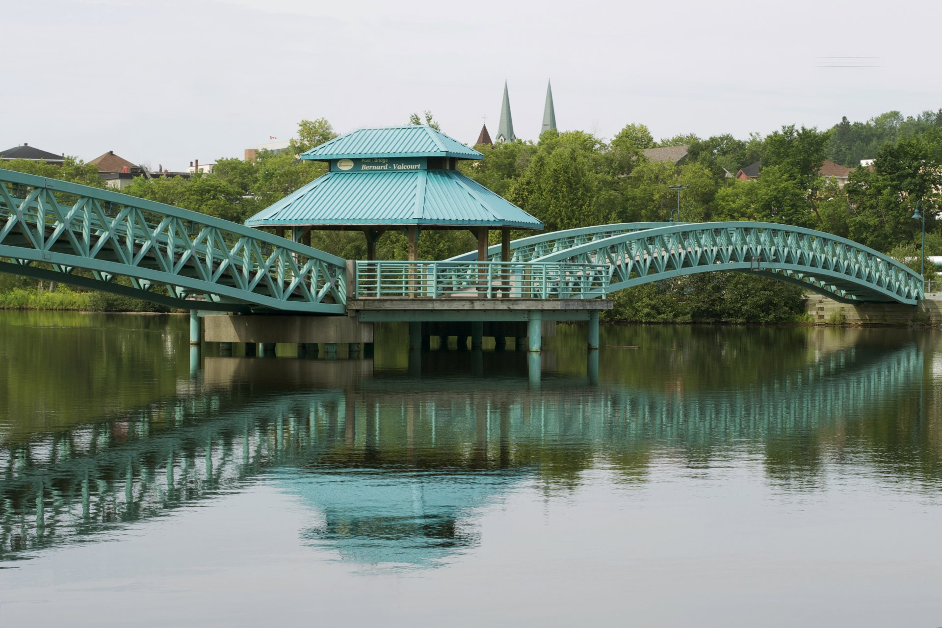 beautiful-reflection-of-bridge.jpg beautiful-reflection-of-bridge.jpg